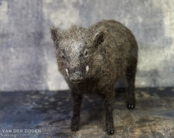 Needle Felted Boar, wild boar figurine, needle felted animal, realistic fibre art, wild pig, soft sculpture