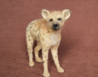 Needle Felted Hyena, Spotted Hyena figurine, Laughing Hyena, realistic wool felt animal ornament, Safari gift