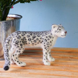 Snow Leopard | Realistic Needle Felted Big Cat Ornament | Wool Felt Animal Figurine