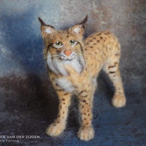 Needle Felted Lynx | Bobcat | Realistic Wildcat Figurine | Wool Felt Animal Ornament