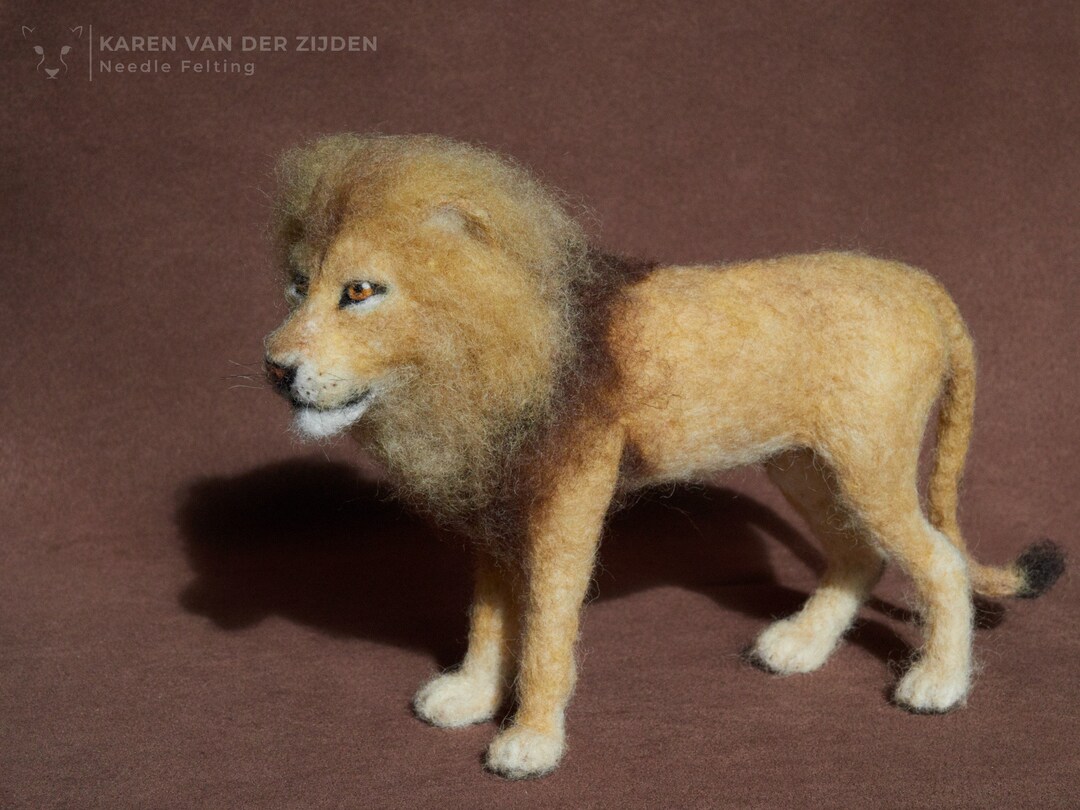 Needle Felted Lion, Felt Animal, Realistic Big Cat Figurine, Handmade