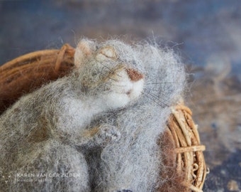 Needle Felted Squirrel, sleeping gray squirrel, realistic figurine, handmade needle felted animal ornament,