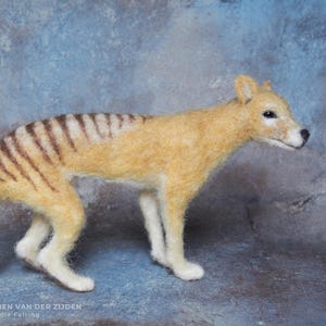 Needle Felted Thylacine, Tasmanian Tiger, felt animal figurine, realistic Tasmanian Wolf ornament, Australian marsupial