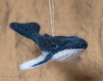 Needle Felted Humpback Whale Small - Christmas tree decoration,needle felt animal ornament, bauble, MADE TO ORDER