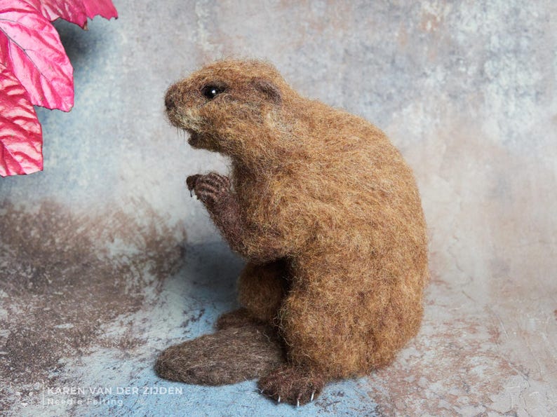 Realistic needle felted beaver sculpture, measuring just over 5 3/4 inches tall.