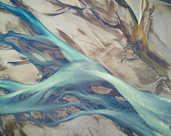 Impresión fotográfica de bellas artes - Imagen de agua de deshielo glacial del lecho del río de Islandia / Elija impresión estándar, lienzo, metal o acrílico / Imágenes aéreas de Islandia