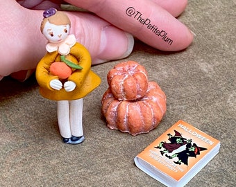 Miniature / Halloween / pumpkin / doll / pumpkins / jack-o’-lantern / spooky / dollhouse / miniatures / scale  / handmade