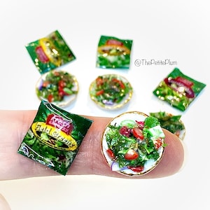 Miniature / salad / lettuce / spinach / tomato / vegetable / vegetables / dollhouse / food/ miniatures / scale / handmade/