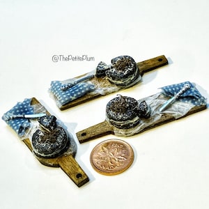 Miniature / cake / board / cakes / dollhouse/ miniature food / miniatures / scale / dessert / polymer clay / baking