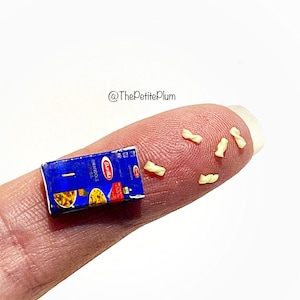 Miniature / box / pasta / food / dollhouse / miniatures / scale / handmade