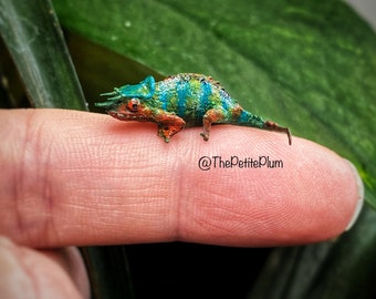 DIY / Paint Yourself /Miniature / chameleon / lizard / animal / pet / mini / dollhouse / handmade / miniatures / creatures / nature / garden