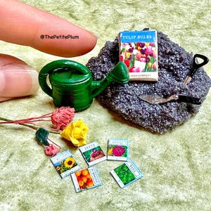 Miniature / garden decor / ornaments / planting / flowers / gardening / garden / dollhouse / miniatures / scale / handmade