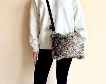 Fluffy crossbody bag/Faux fur clutch/Soft mini bag/Fluffy crossbody purse/Cozy handbag