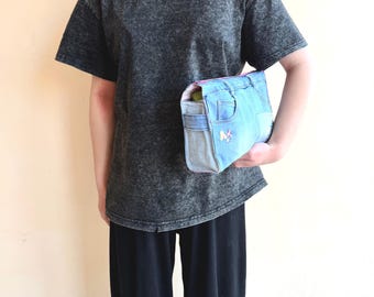 Recycled denim cosmetic bag/Jeans makeup bag/Embroidered toilet bag/Vintage denim clutch/Retro mini bag/Purse zippered/Jeans accessory bag