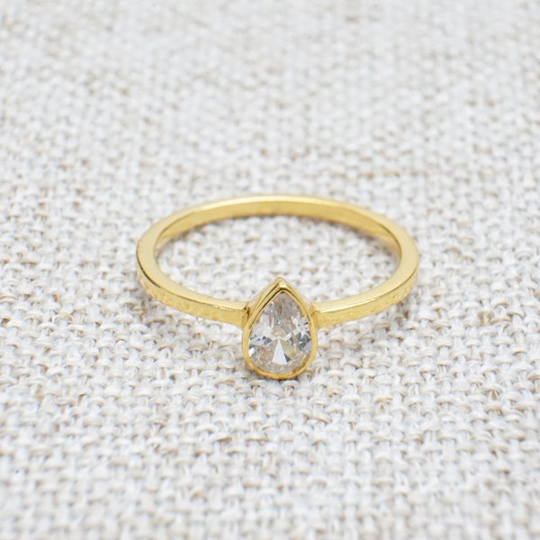 Gold plated sterling silver drop ring with cubic zirconia stone, minimalist ring, gold, silver, real silver, filigree, simple, simple