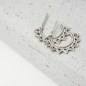 Zacken Creolen Kreolen 925er Sterling Silber Ohrringe Ohrstecker Boho Hippie Spikes Spike Echtsilber Dreiecke geometrisch Säge filigran mini
