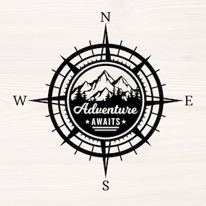 Avontuur wacht op kompas SVG PNG-bestanden voor snijmachines, digitale clipart, wandelen, bergtafereel, bomen, wonderlust