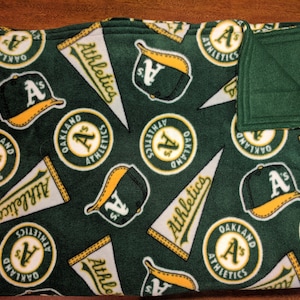 Oakland Athletics fleece blanket, Oakland A&#39;s fleece throw, reversible blanket/throw
