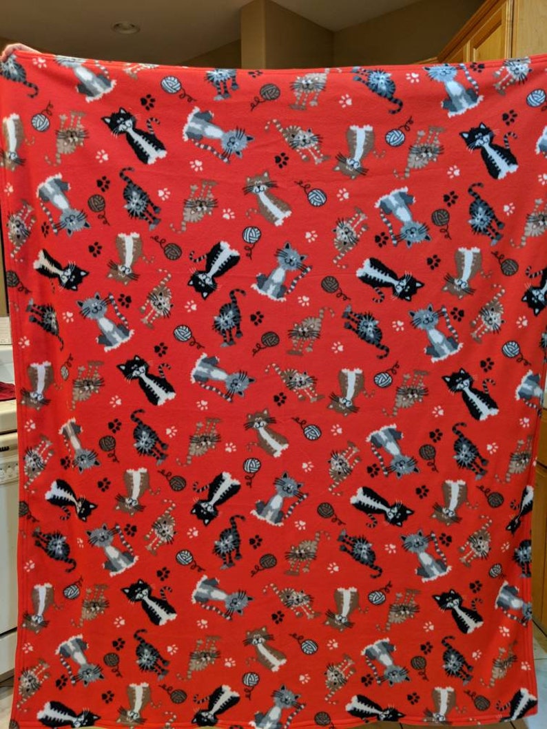 Red cat reversible fleece blanketthrow