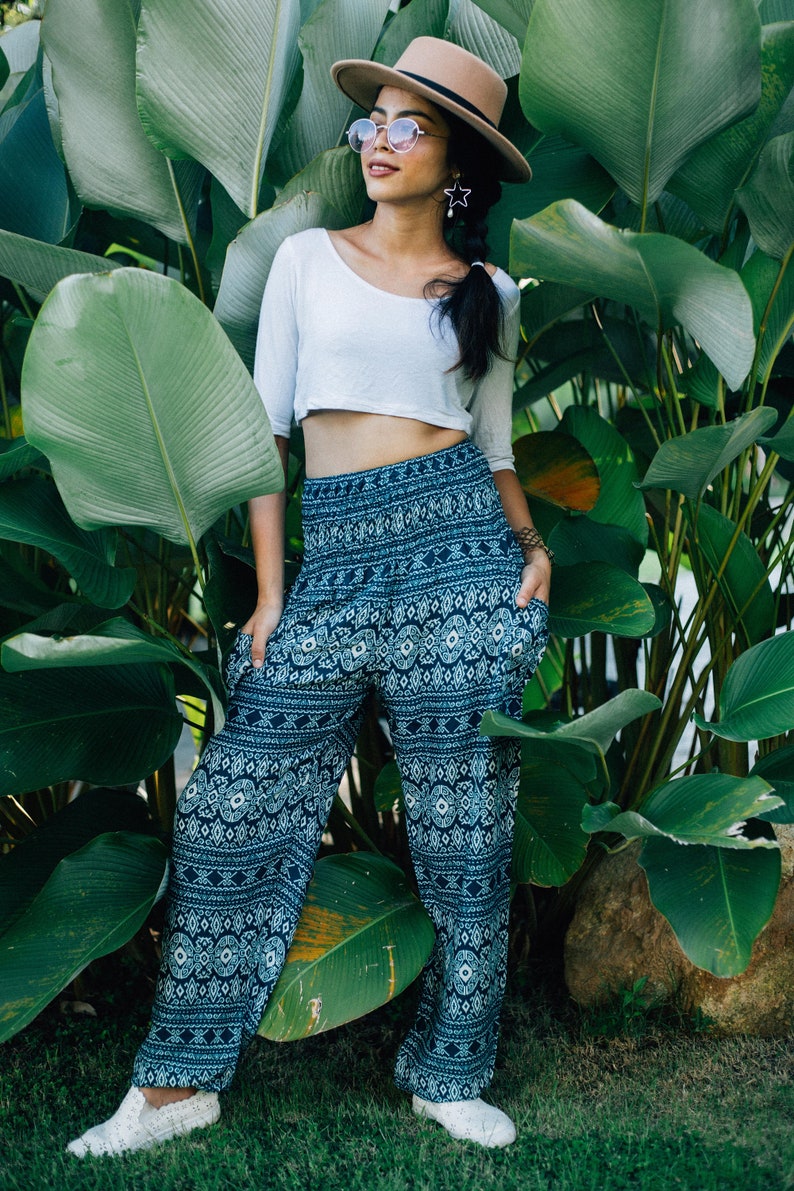 Hill Tribe Stripe Women/'s Harem pants in forest green