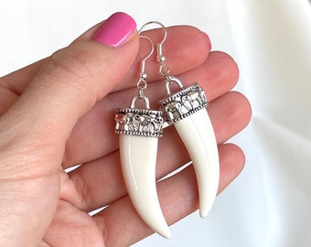 Bone Tusk Earrings - Bone earrings - Silver Earrings -  Punk Gift - White earrings - Tusk Earrings - Bone Jewelry - Tooth Earrings