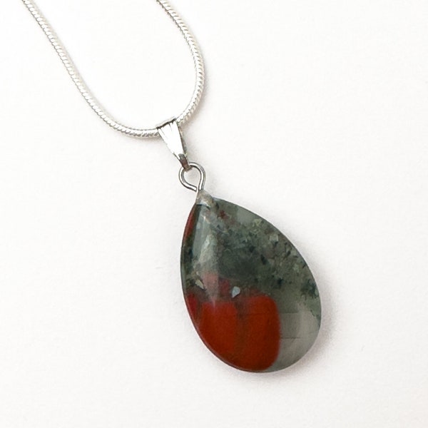 Bloodstone Necklace - Heliotrope Stone - Bloodstone Crystal Choker - Silver Bloodstone - Chakra Healing Gift - Romantic Gift  - Mom Gift