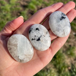 1pc. Moonstone crystal, Moonstone palm stone, palm stone crystal, Moonstone palm stone, flashy Moonstone, healing crystals and minerals