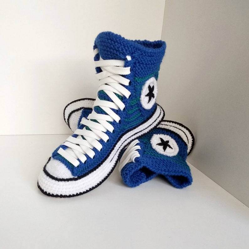 knitted converse booties