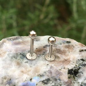 Lip Ring, Monroe Piercing, Labret, Tragus Piercing, Forward Helix Earring, Philtrum jewelry, Body Jewelry, 6mm & 8mm Barbell