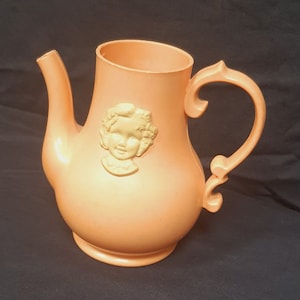 Vintage Shirley Temple pink plastic teapot / plastic pitcher/ toy plastic teapot