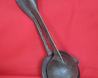 Vintage cast aluminum lemon squeezer/ antique citrus squeezer/ vintage lemon juicer/ vintage juice maker/ vintage lemon press