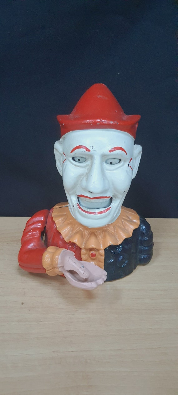 Vintage Cast Iron Humpty Dumpty Bank Jester/clown Cast Iron