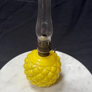 Yellow oil Lamp cased cone diamond pattern oil lamp with clear glass chimney acorn burner Kerosene oil lamp 1877 antique Oil Lamp 8.25&quot;X3.5&quot;