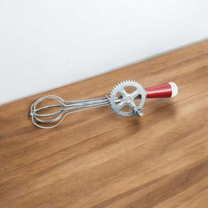 Vintage A&J High Speed HAND MIXER, Egg Beater Red Wooden Handle, kitchenware, kitchen utensil, USA 1923