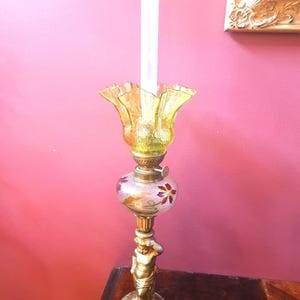 Antique Brass Cherub Figural base Green Peg Oil Lamp, 20.5" "Kosmos Brenner" Hand Painted Ruffle Edge Green Glass Shade, Oil lamp
