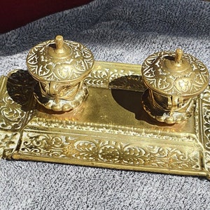 Antique Victorian solid brass ornate double inkwell, unique vintage gold color inkwell, office decorative tabletop inkwell 9.25 &quot;x 5.5&quot;x 4&quot;