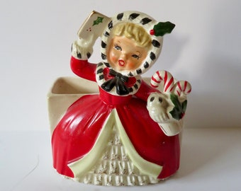 Vintage 1950s 50s 1957 Napco Ceramic Caroling Christmas Girl CX2679B Ermine Victorian Hooded Cloak Holiday Figurine Decoration Mid Century