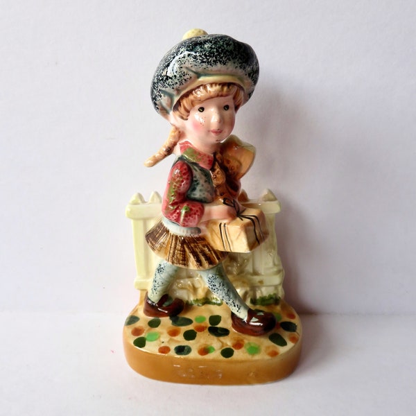 Vintage 70s 80s American Greetings Ceramic Figurine - Holly Hobbie School Girl Walking - Tam Beret - Picket Fence - Cottage Core Decoration