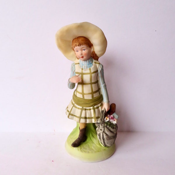 Vintage 70s 80s World Wide Arts Ceramic Holly Hobbie Figurine - School Girl Walking - Straw Hat - Flowers in Bag Cottage Core Decoration