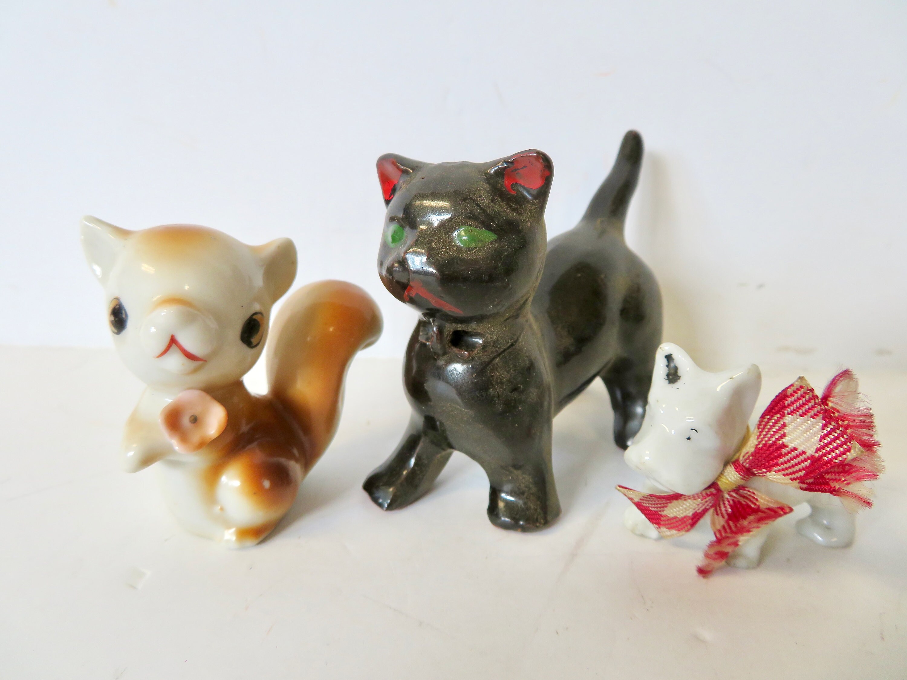 邦楽 KITTY CONNECTION 20th century Bandai Tamagotchi connection 20th anniversary Rhinestone
