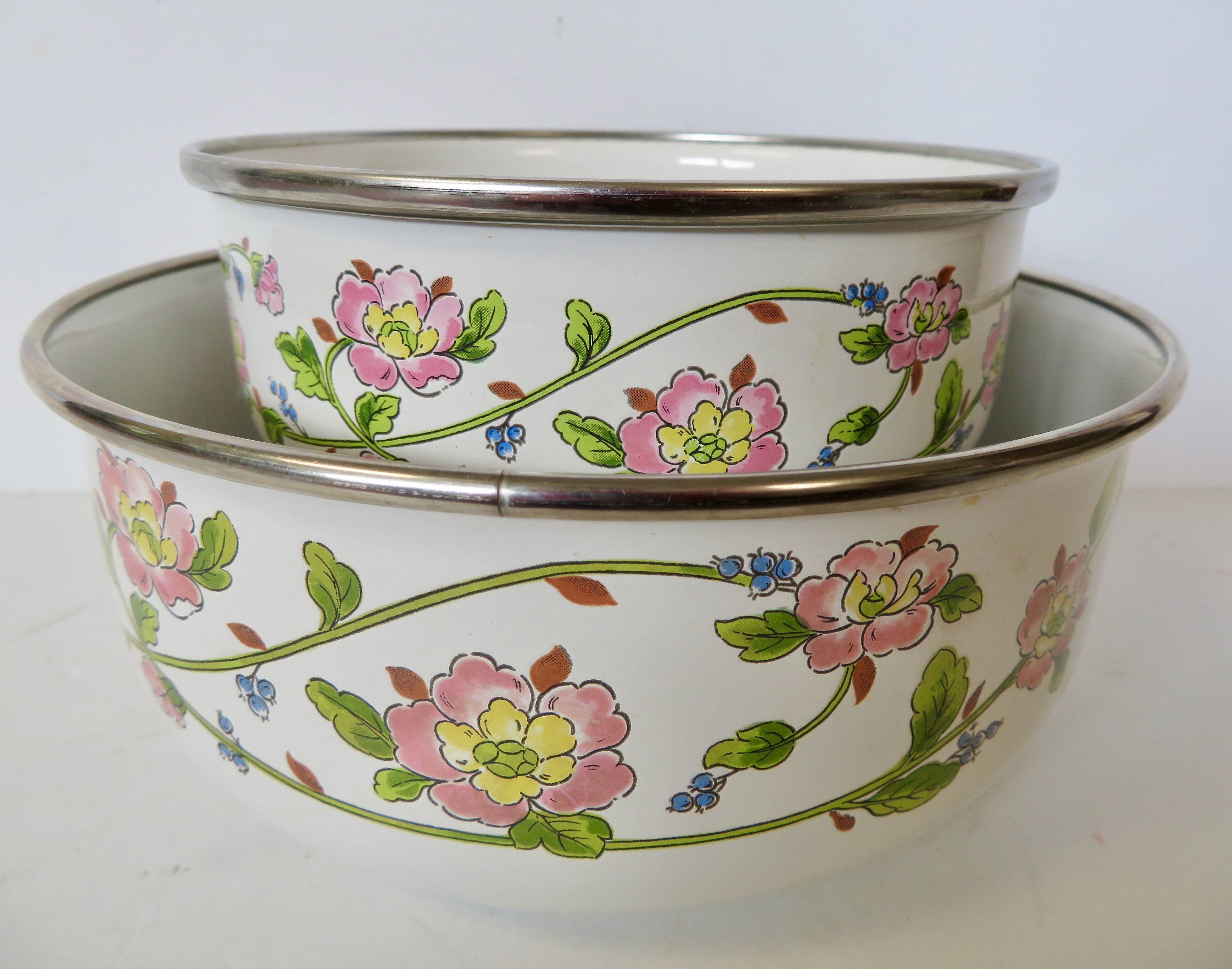 Vintage 70s 80s Kobe Kitchen Japan Set of 2 Two Nesting Bowls - Metal Enamelware Enamel Bowl - Japanese Floral Print - Kitchen Decor Storage
