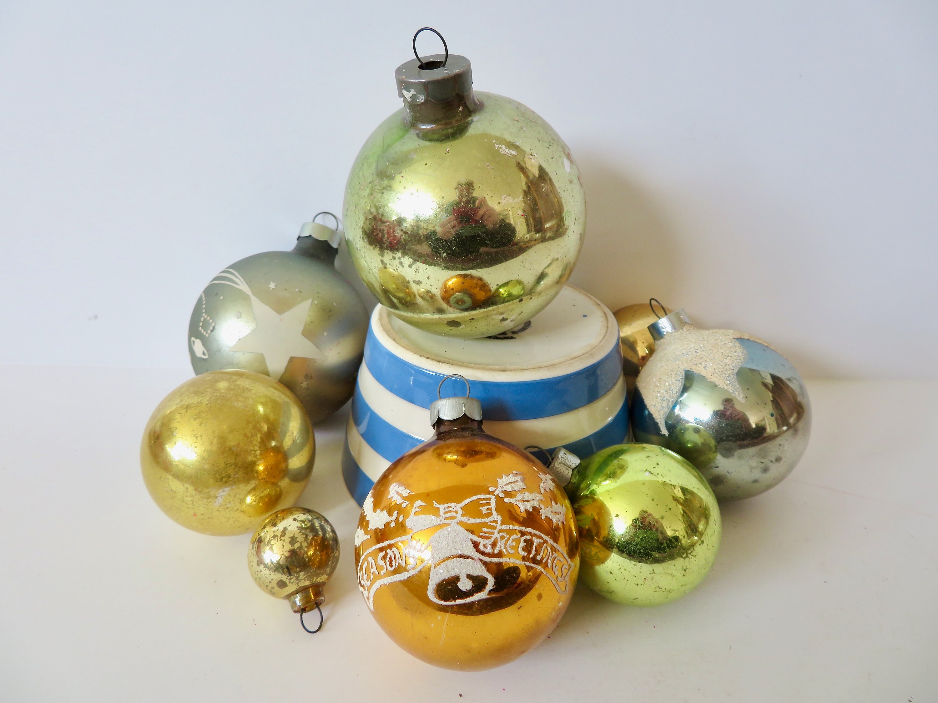 Christmas Xmas Decoration Spray Paint Metallic , Sparkling , Glitter , Gold  , Sliver , Snow Spray All You Need for Christmas Decor -  Finland