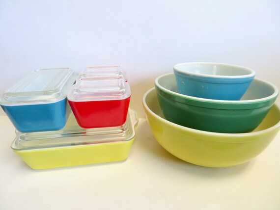【1940s- USA vintage】PYREX MIXING BOWL Vintage 1940s PYREX Primary Color Nesting Mixing Bowl Blue