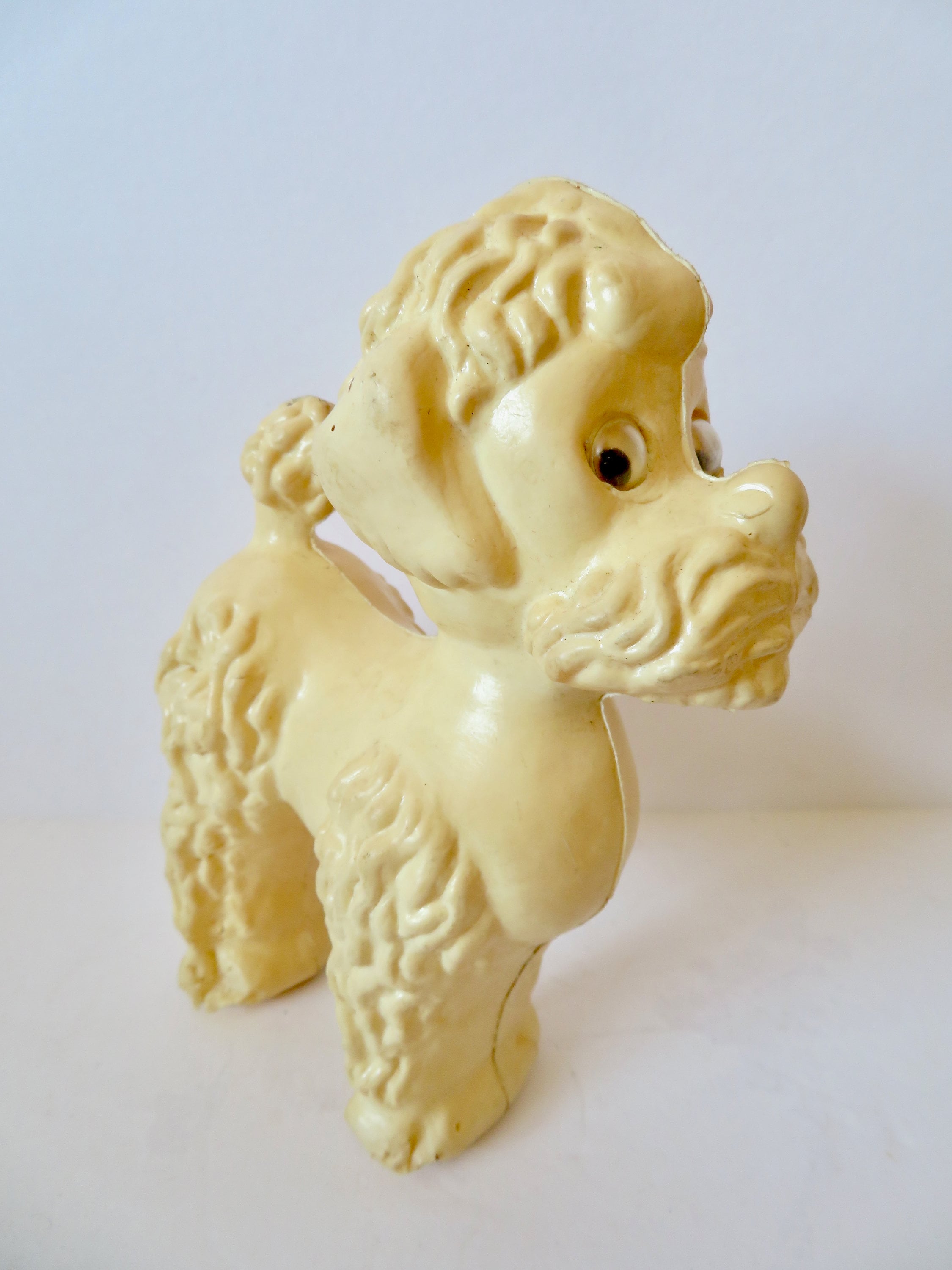 Soie brodée chinoise avec oiseaux et fleurs C.I.C Soie brodée chinoise avec oiseaux et fleurs C.I.C