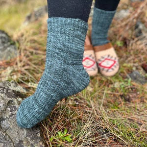 Knitting Pattern - Hot Beverage Socks by heybrownberry designs - beginner friendly