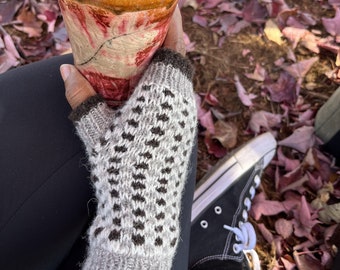 Terrain Mitts Knitting Pattern and Tutorial 3-color Mosaic by hey BrownBerry Designs | Fingerless Mitts