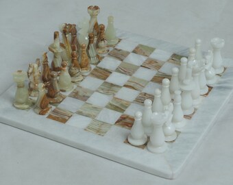 Scacchi In Marmo RADICALn Fatto A Mano - Bianco E Verde Onice - Set Regalo Con Scacchiera 30 Cm