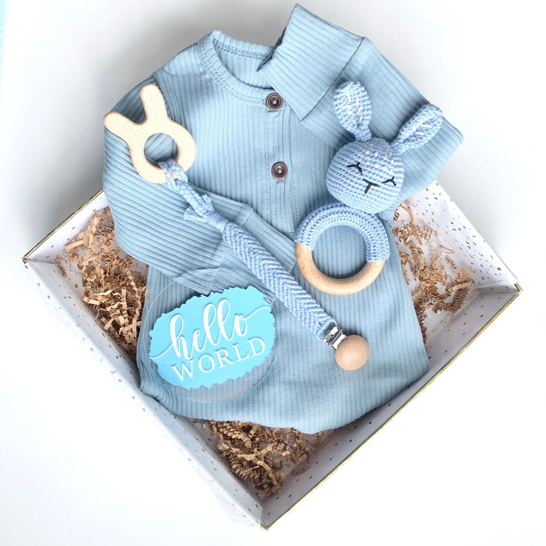 Baby Gift Box, Boy Baby Gift, Baby Shower Gift Basket, Gender Reveal kit, Baby Boy Present, New Baby Gift Set, Newborn Gift box, announce STANDARD:BlueSleeper