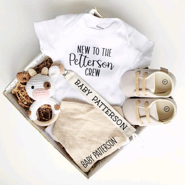 Newborn Gender Neutral Baby Gift Box Set, Unisex Cow Baby Shower Gift basket, Custom Baby Announcement onesie®, Personalized baby gift