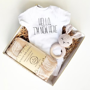 Coffret bébé, cadeau de naissance neutre, cadeau pour nouveau-né, cadeau de naissance arc-en-ciel, cadeau de baby shower, style bohème, cadeau nouveau-né, forêt, faon